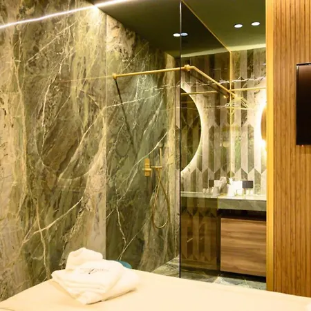 Luxury Naples